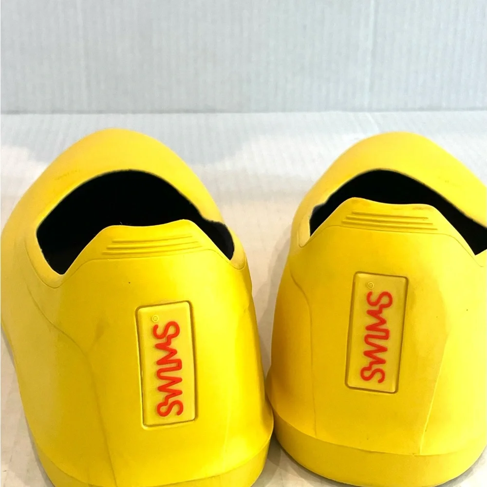 SWIMS Luxury Water Shoes Yellow 10-11 Medium